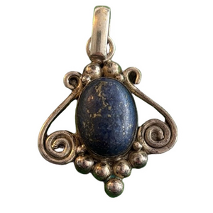 Vintage Elegant Silver Pendant with Blue Stone